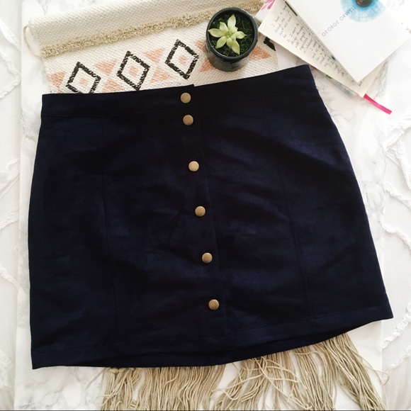 • Button Front Mini Skirts • - Picture 4 of 5